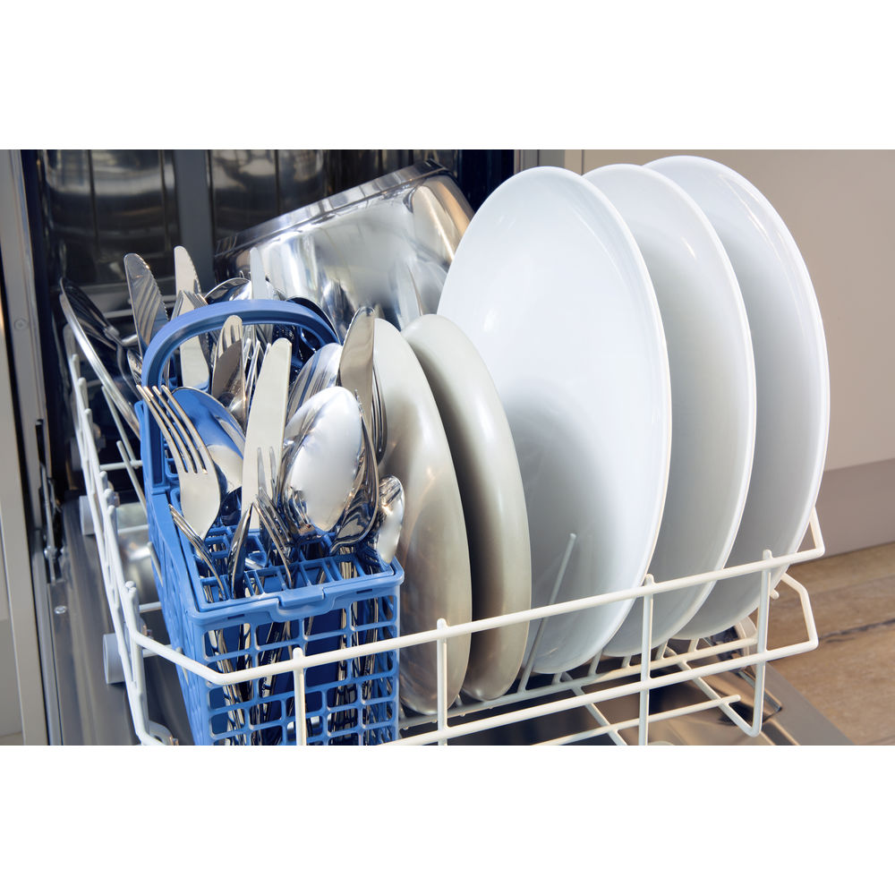 Купить Посудомоечная машина Indesit DSCFE 1B10 S RU — Фото 3