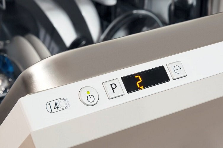 Купить Встраиваемая посудомоечная машина Indesit DIFP 18T1 CA EU — Фото 2