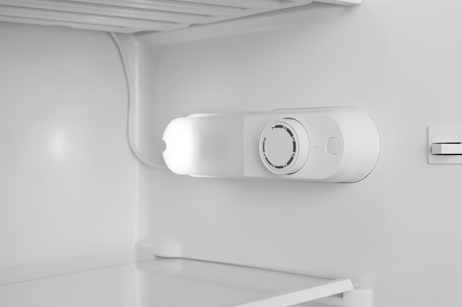 Купить Холодильник Weissgauff WR 90 — Фото 5