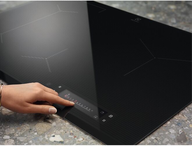 Купить Индукционная варочная панель Electrolux EIS8648 — Фото 2