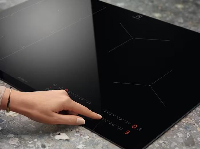 Купить Индукционная варочная панель Electrolux EIV63443 — Фото 9