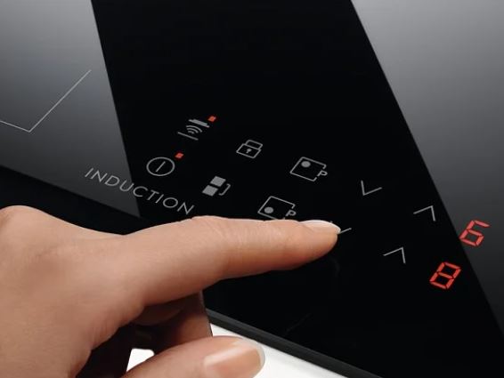 Купить Электрическая варочная панель Electrolux LHR3233CK — Фото 3