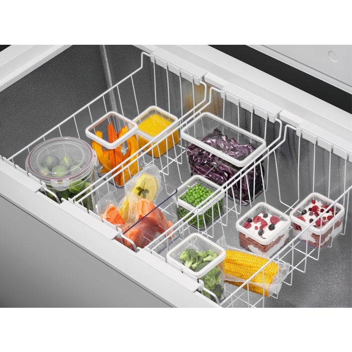 Купить Морозильный ларь Electrolux LCB3LF38W0 — Фото 3