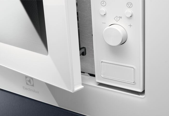 Купить Встраиваемая СВЧ печь Electrolux LMS 2173 EMW — Фото 4