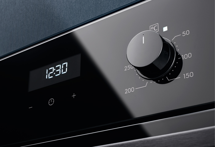 Купить Электрический духовой шкаф Electrolux EOF5C50BZ — Фото 2