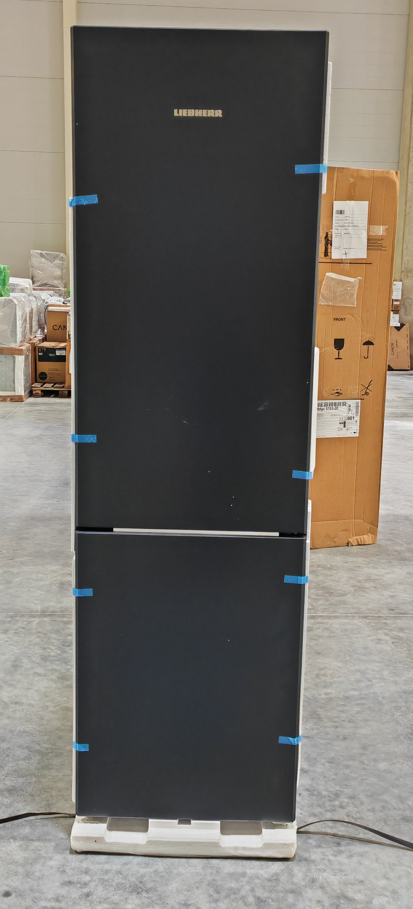  LIEBHERR CNdgc 5703																		 — описание, фото, цены в интернет-магазине PT Stores