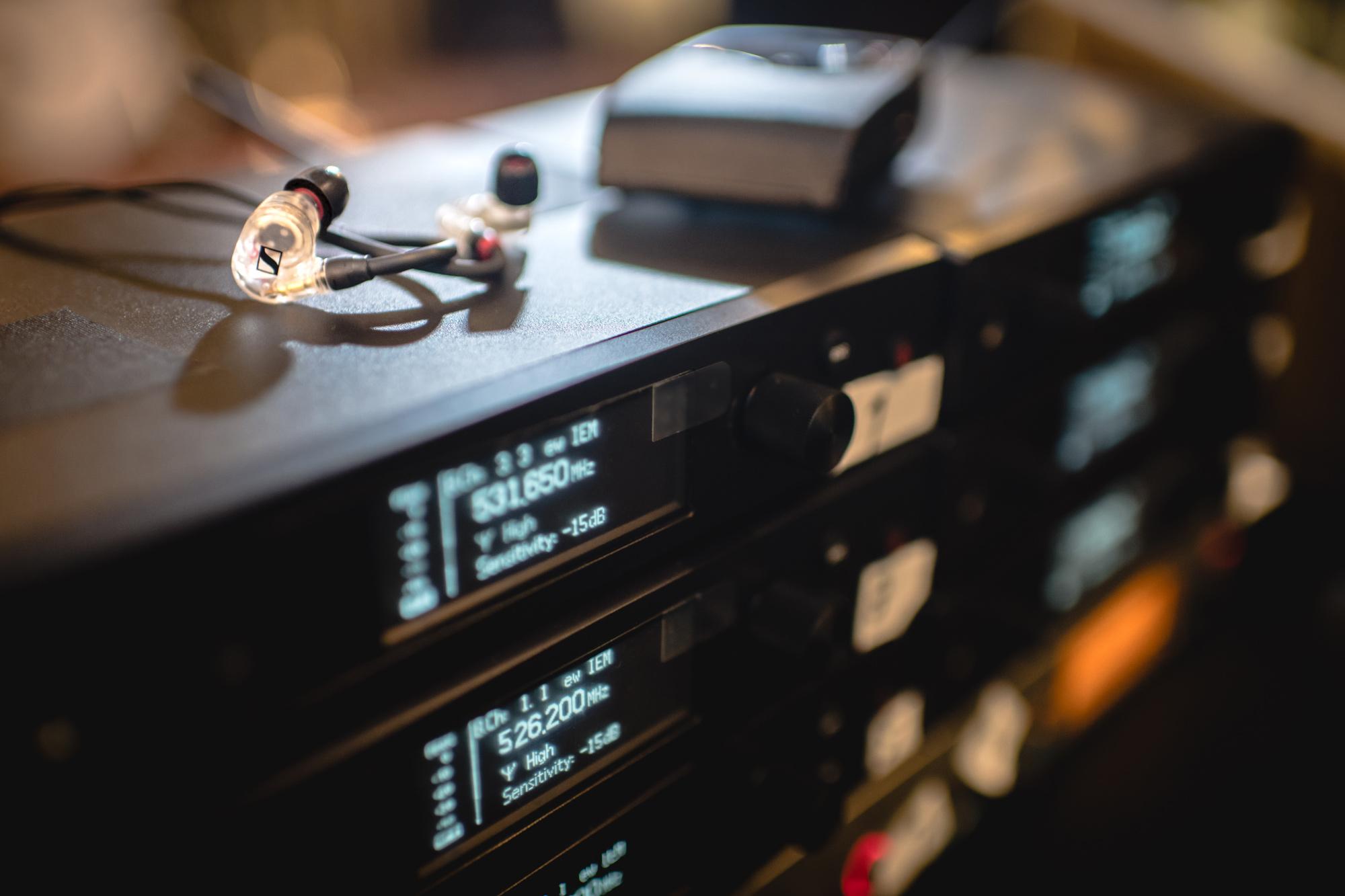 Купить Наушники SENNHEISER IE 40 PRO CLEAR — Фото 3