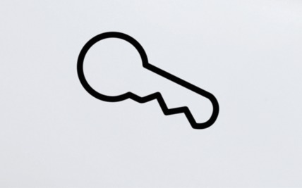 MCIM00726645__0010_BO_PDC_E_child_lock_on_door.jpg
